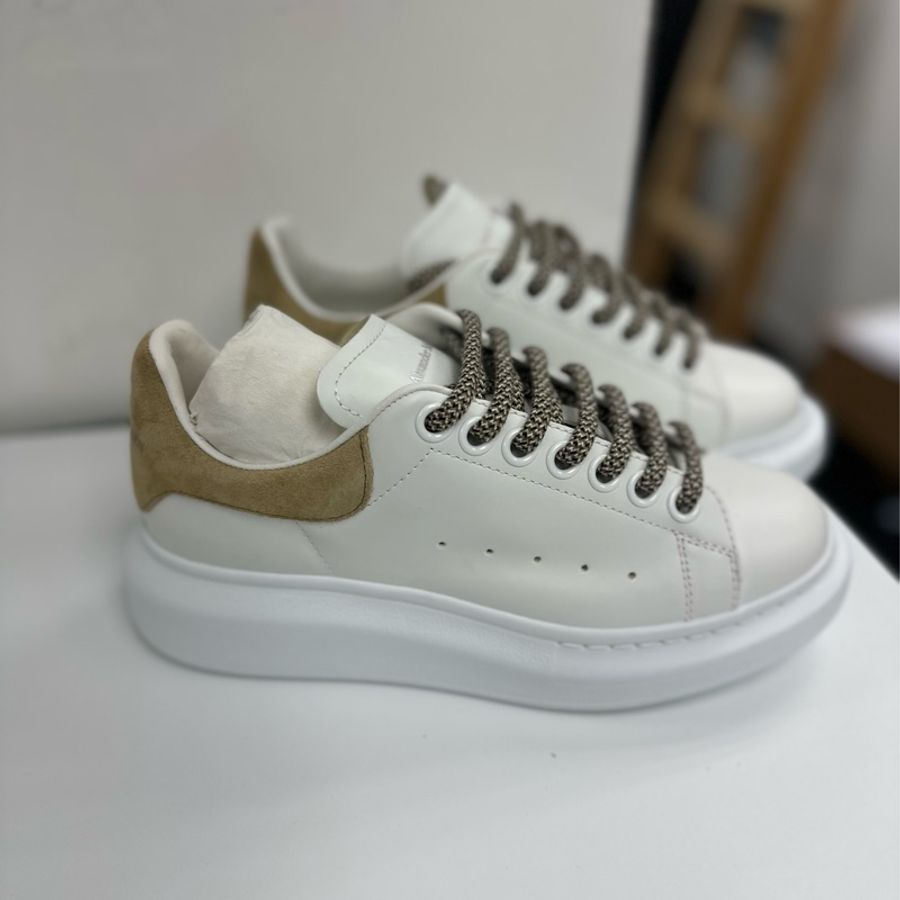 Alexander McQueen 小白鞋 全新微瑕疵 所以特價-0