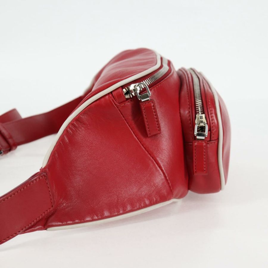 【日本直送】PRADA 銀色紅色皮革斜背包 正品 130229V-2