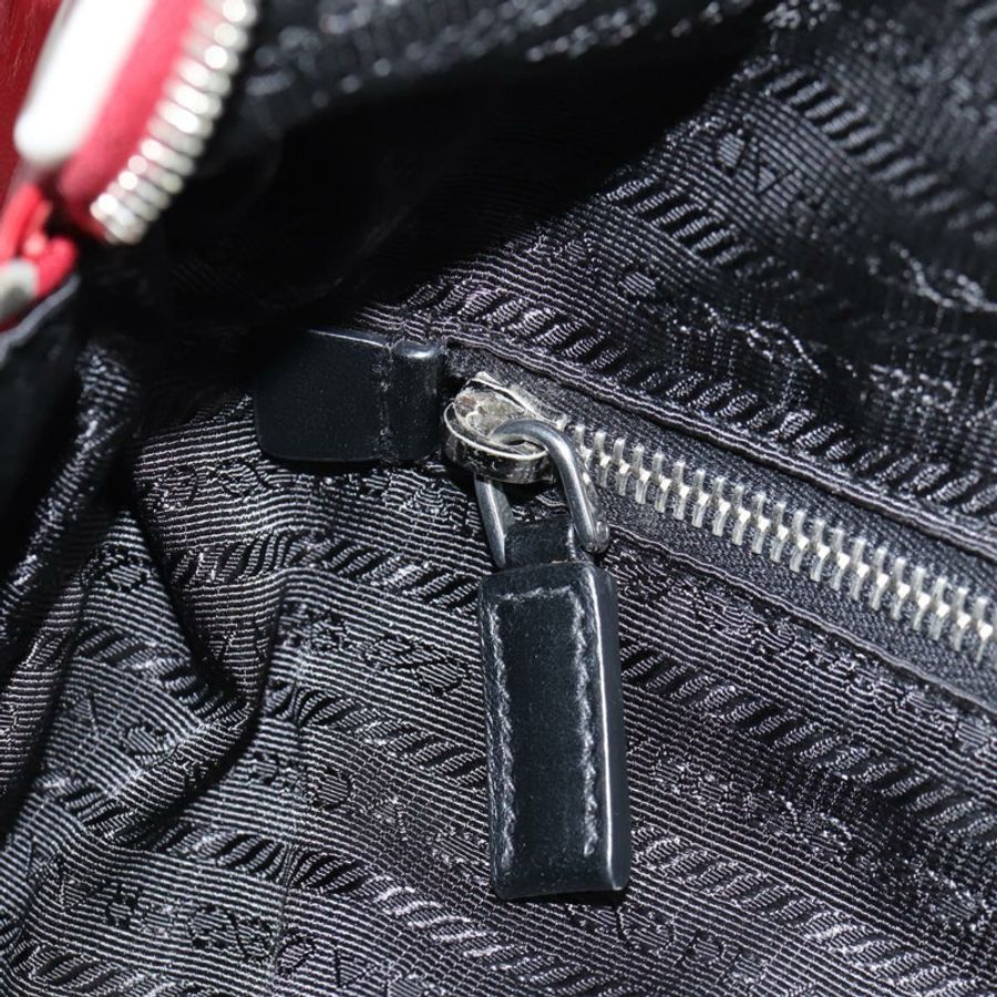 【日本直送】PRADA 銀色紅色皮革斜背包 正品 130229V-22