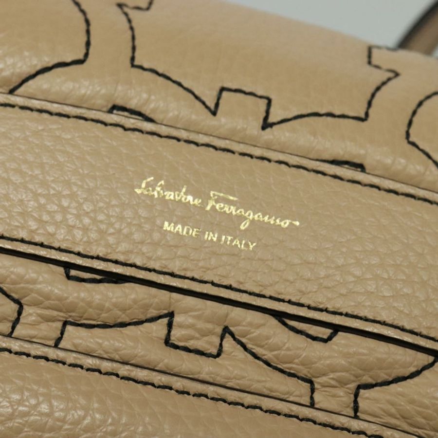 【日本直送】Salvatore Ferragamo Gancini 皮革單背包 米色 金色 正品 131785-16