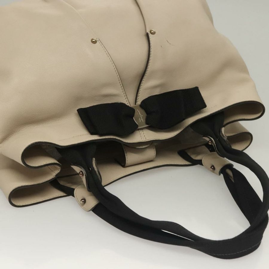 【日本直送】Salvatore Ferragamo Vala 手提包 皮革 米色 銀色 正品 BA4217-5