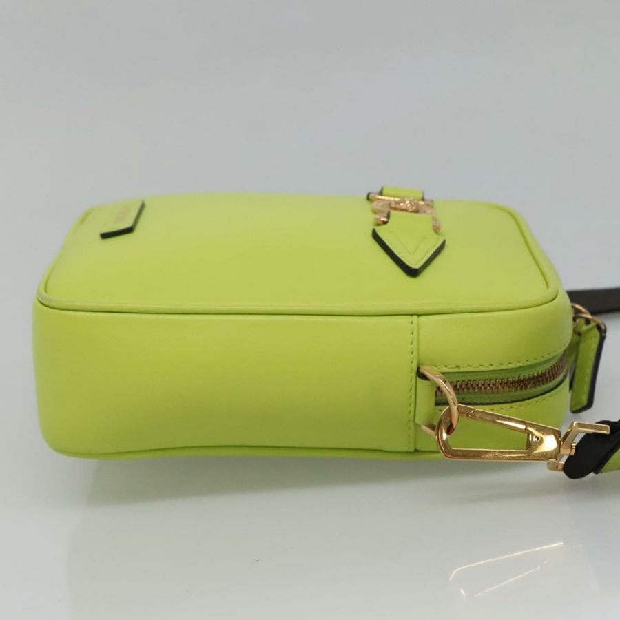 【日本直送】范思哲 (VERSACE) 皮革肩背包,亮綠色,金色,正品 am8884-3