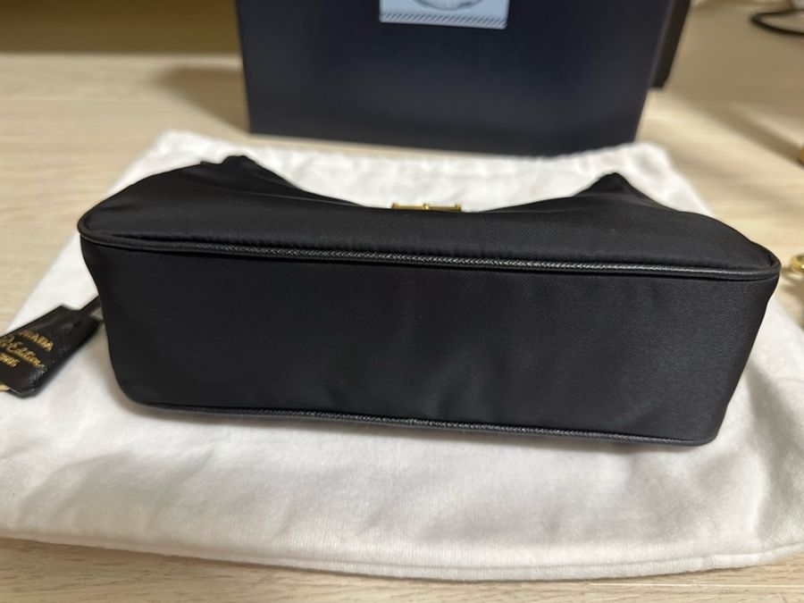 PRADA Hobo 三合一包-7