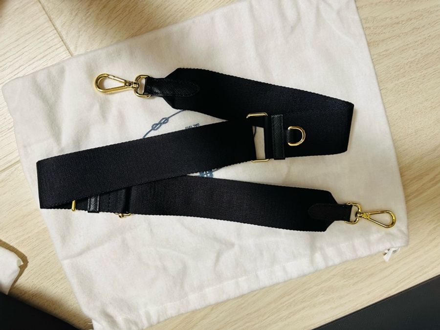 PRADA Hobo 三合一包-18
