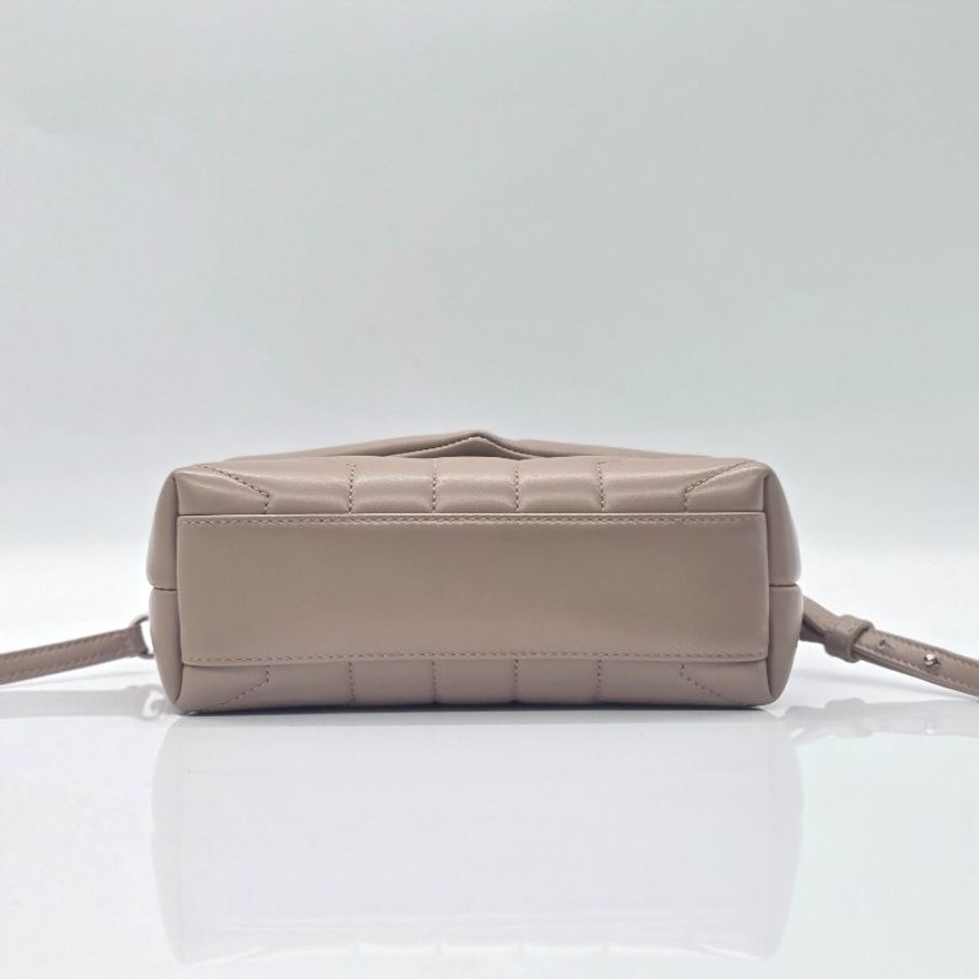 YSL Monogram Lou Lou V紋 小牛皮 斜背包-4