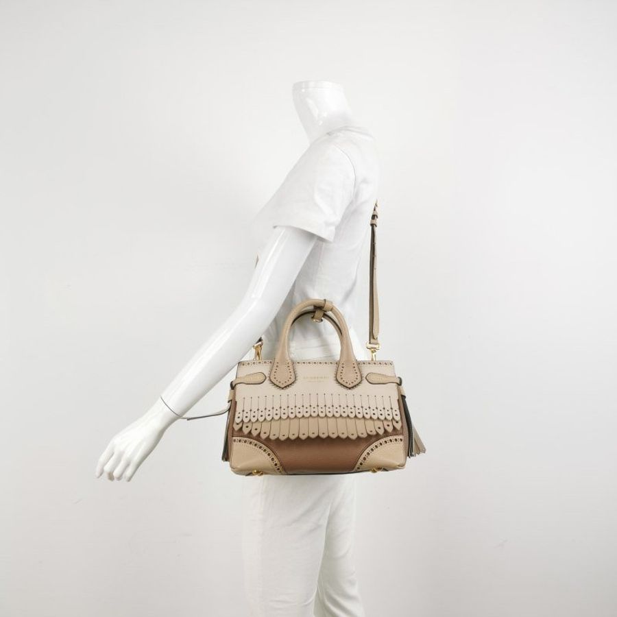 Burberry The Banner 班納 小號 牛皮 拼色 鏤空 流蘇 包邊 斜背包-1