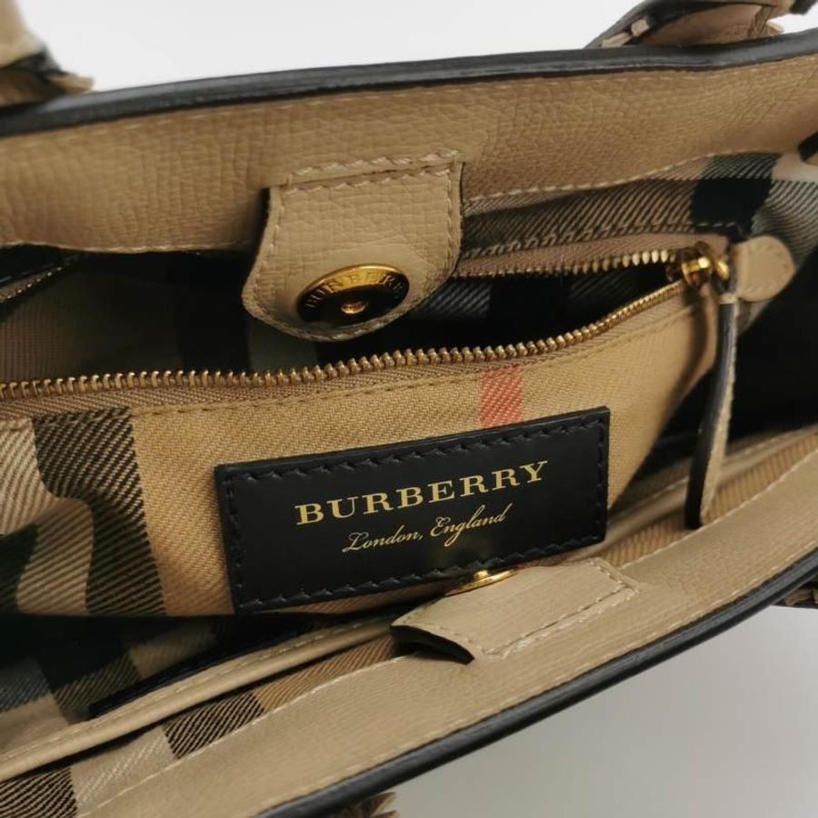 Burberry The Banner 班納 小號 牛皮 拼色 鏤空 流蘇 包邊 斜背包-7