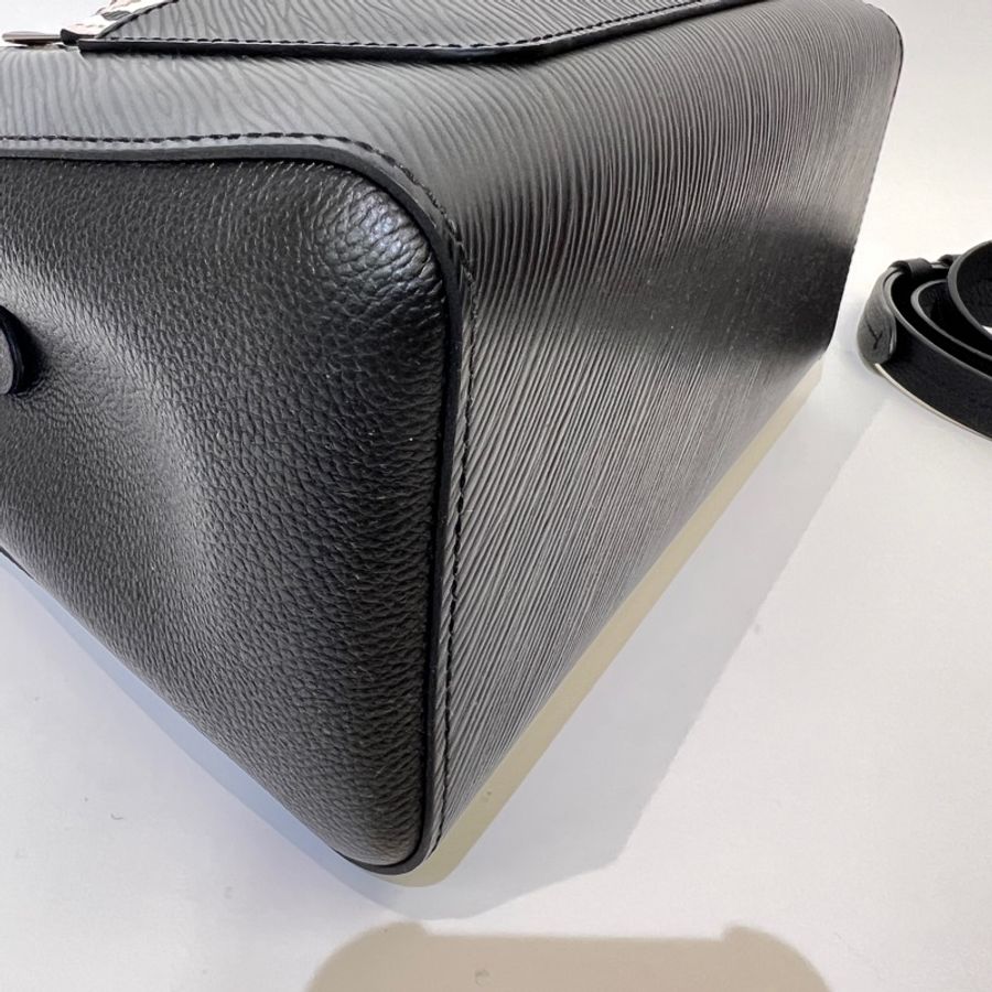 LV 黑Epi Marelle Tote bb 手提斜背包 晶片款-3