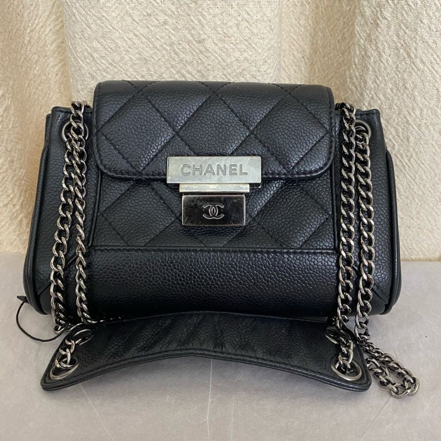 Chanel 香奈兒黑銀荔枝牛皮腋下包-0