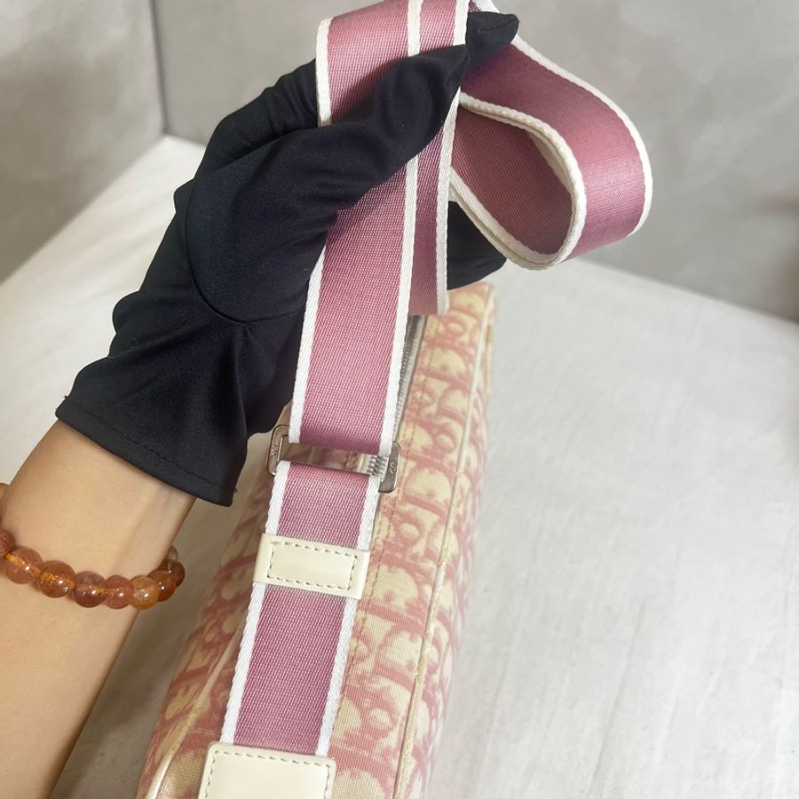 「出清優惠」Dior 粉色運動休閒包-10