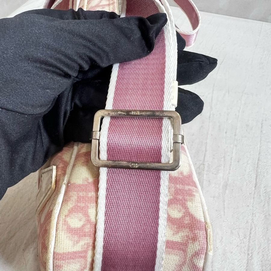 「出清優惠」Dior 粉色運動休閒包-12