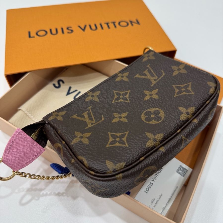 LV MINI POCHETTE 聖誕節限定 麻將包 廢包 腋下包 手提包 肩背包 斜背包 皮夾 錢包 零錢包-7
