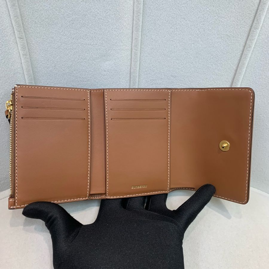 Burberry 巴寶莉米色格仔短夾 短錢包X557-16