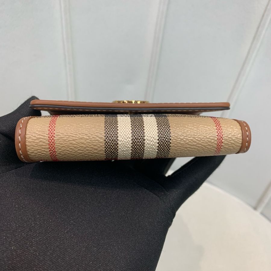 Burberry 巴寶莉米色格仔短夾 短錢包X557-36