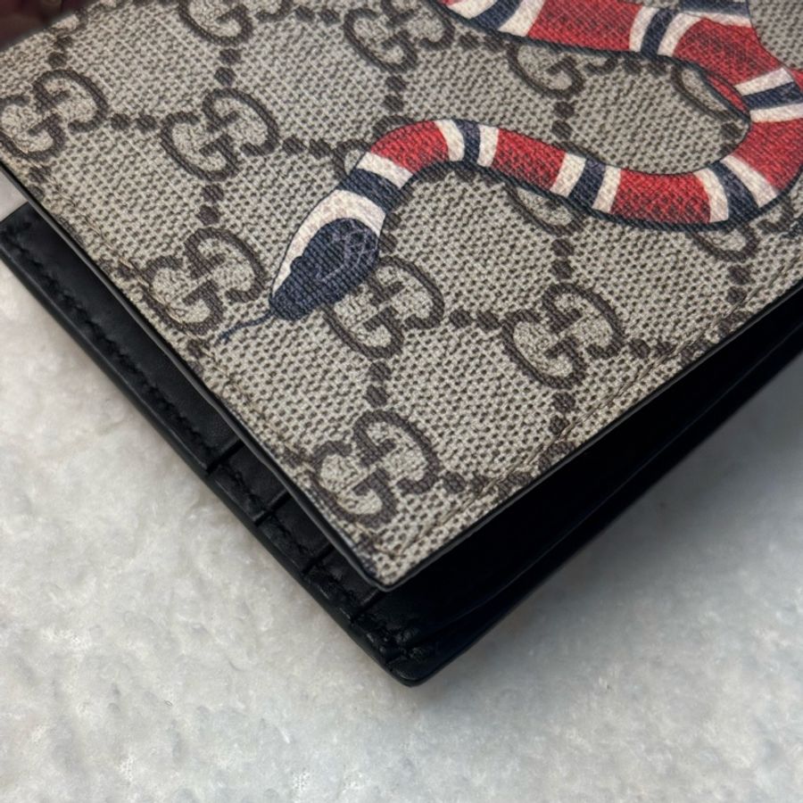 Gucci珊瑚蛇對開短夾-8