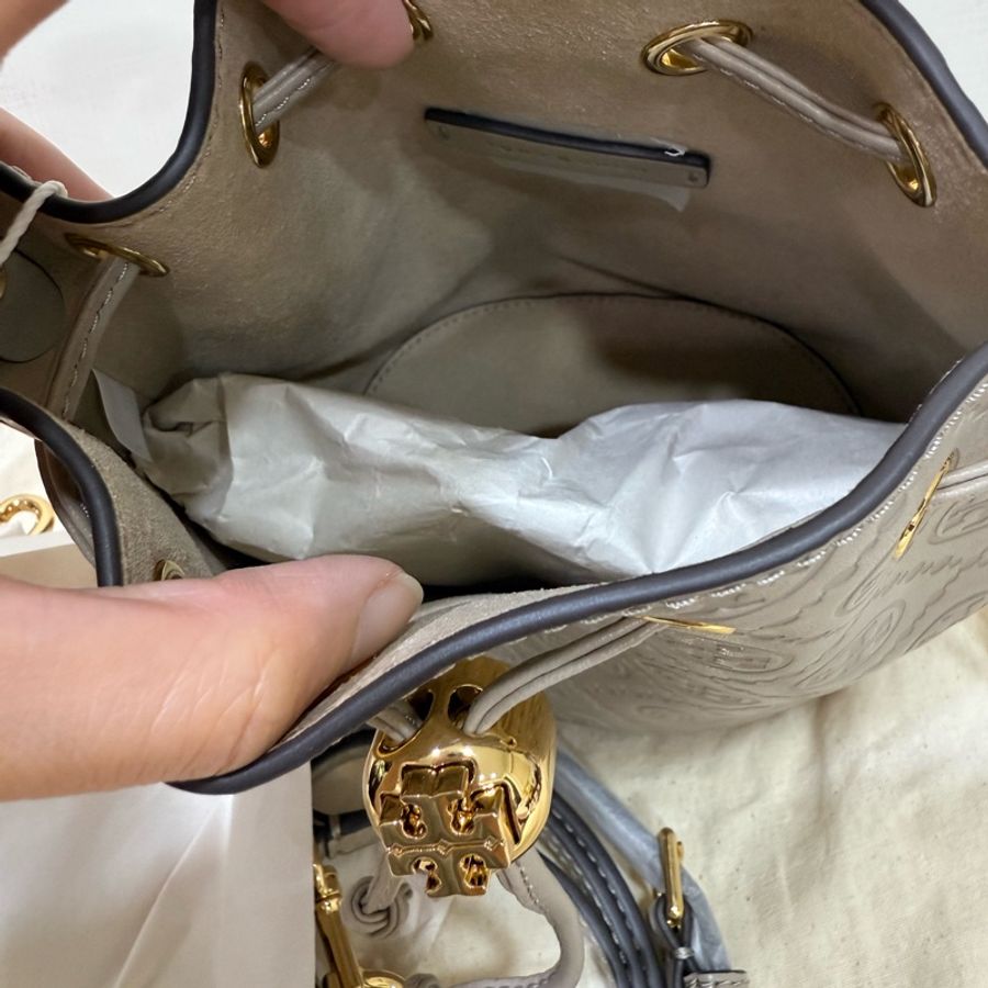 Tory Burch 經典迷你水桶包-8