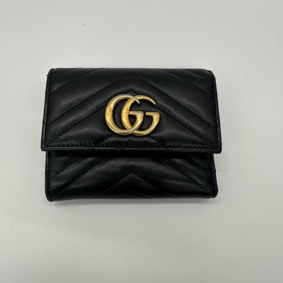 GUCCI Marmont系列銀金屬雙G壓紋皮革三折短夾(黑)-10