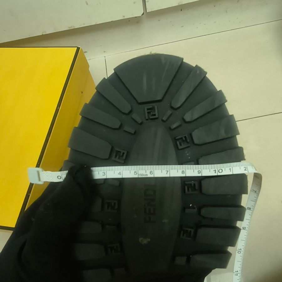 【8成新】㊣✨ FENDI✨**尺寸:8**(附盒子/防塵袋)芬迪 老花 皮革 帆布 厚底 增高 樂福鞋 懶人鞋 皮鞋/雙F/二手包/二手精品/保證正品-36