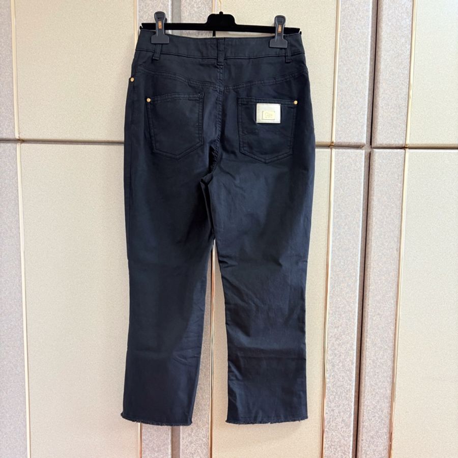 19)全新義大利精品Clips黑色棉質9分褲 M-小L適穿 原價12800-1