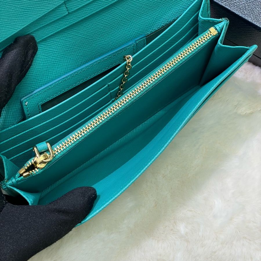PRADA 湖水綠長夾 XB674-15