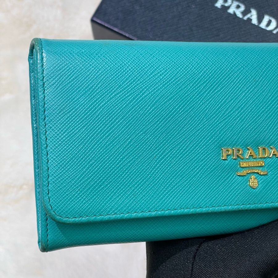 PRADA 湖水綠長夾 XB674-44