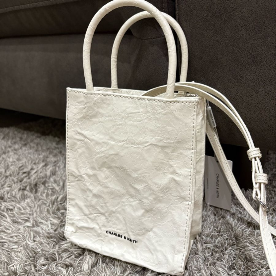 CHARLES & KEITH 紙袋包-0