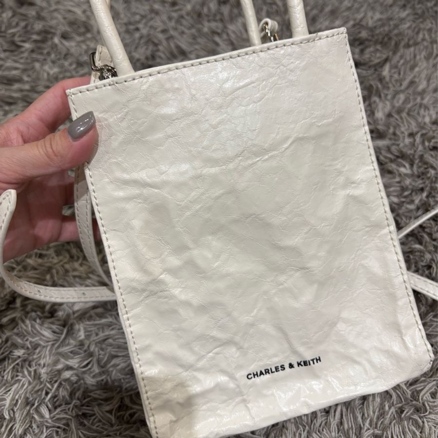 CHARLES & KEITH 紙袋包-6