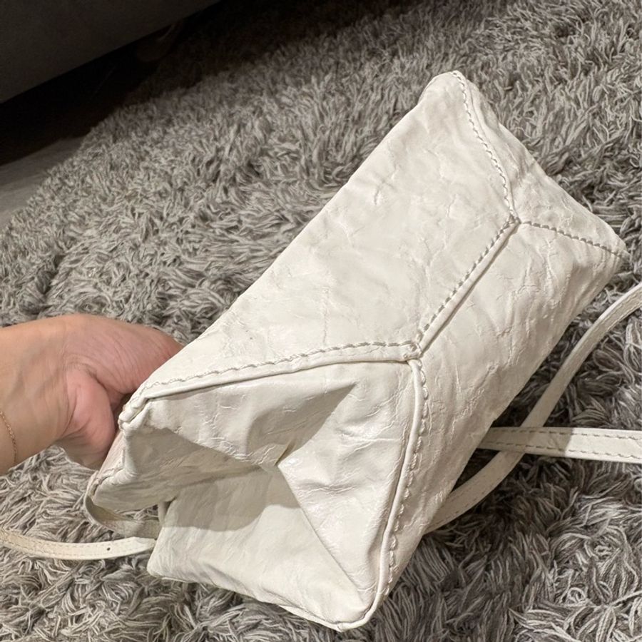 CHARLES & KEITH 紙袋包-11