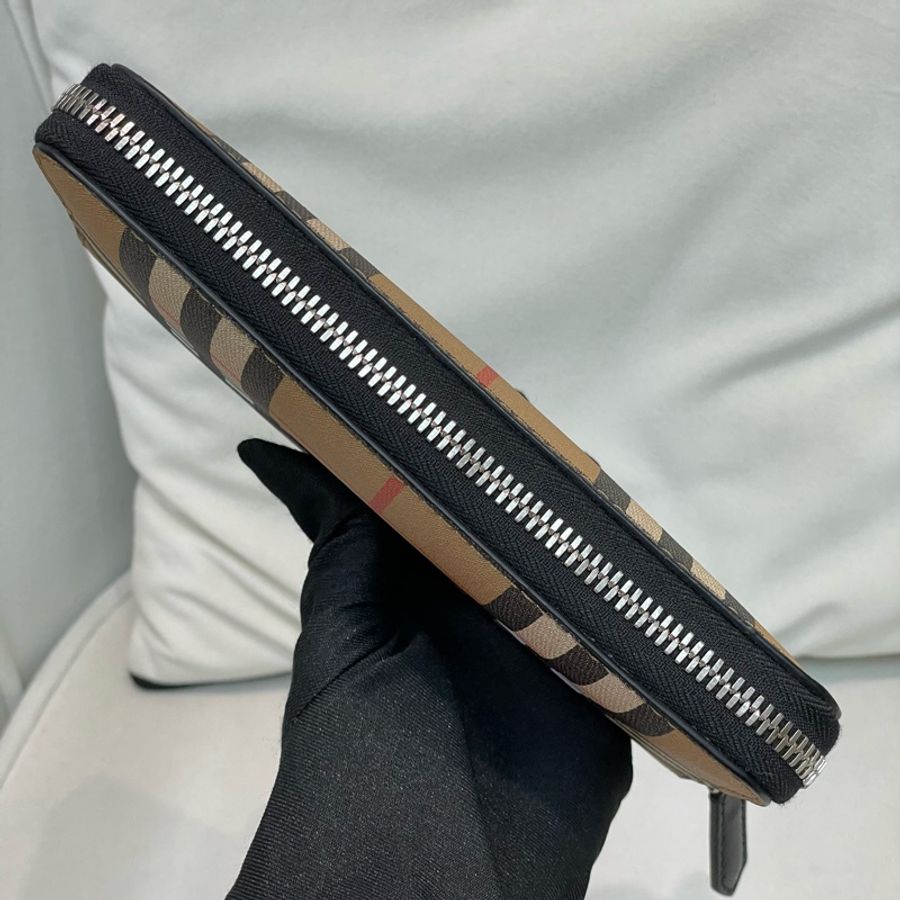 BURBERRY 啡色格子拉鍊長夾 O691-5
