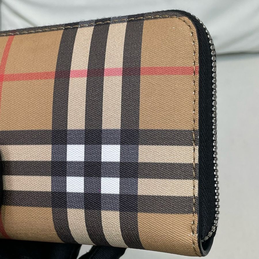 BURBERRY 啡色格子拉鍊長夾 O691-14