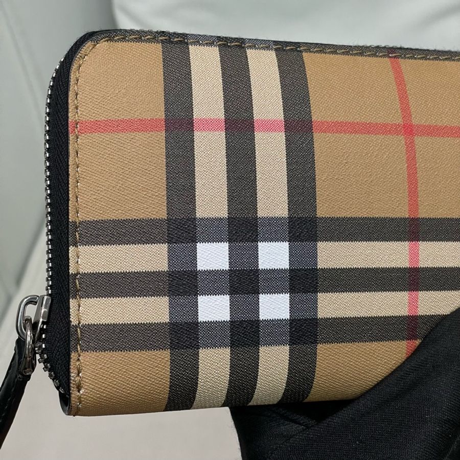 BURBERRY 啡色格子拉鍊長夾 O691-15