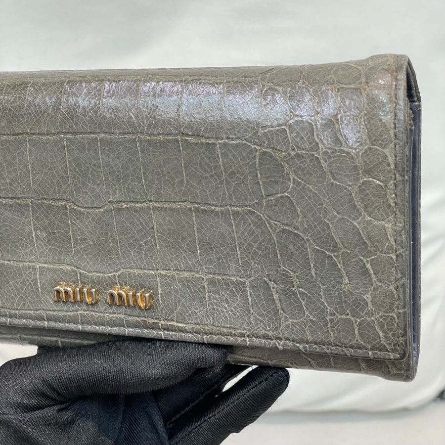 MIU MIU 灰綠色鱷魚紋長夾 XA422-28