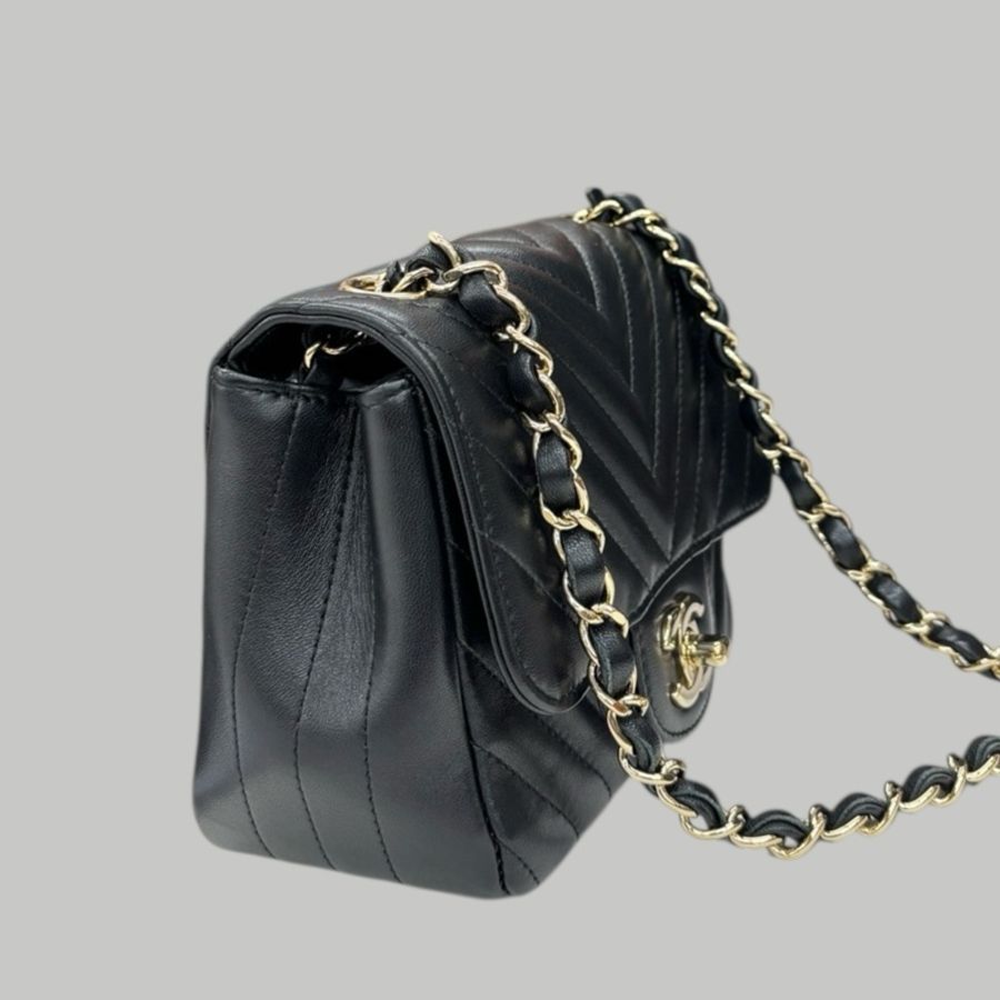 Chanel Lambskin Square 羊皮方胖金扣-5