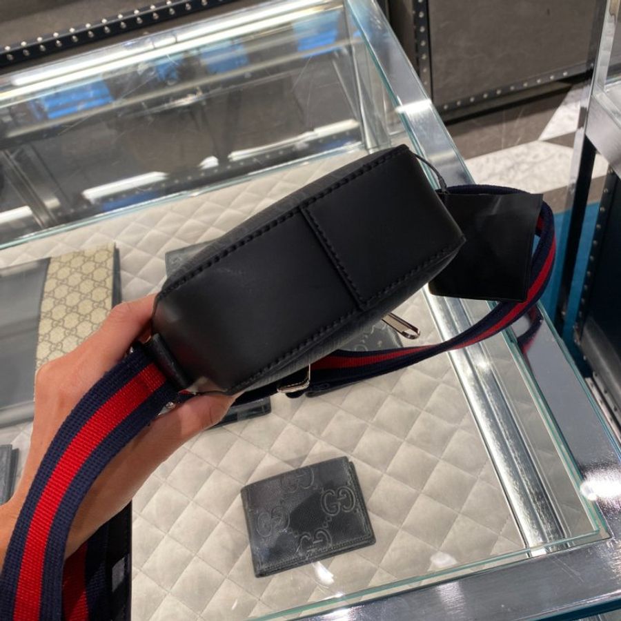🎉新品好折扣✨Gucci 682357 經典GG Supreme 雙色織帶迷你手機包 黑灰色-11