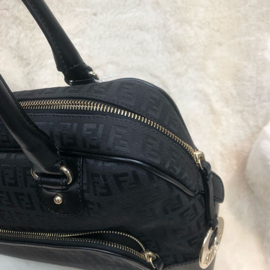FENDI 黑色手挽袋 I597EE-5