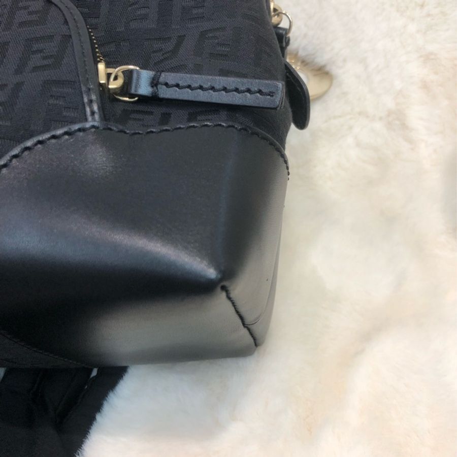 FENDI 黑色手挽袋 I597EE-9