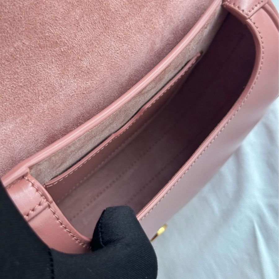Dior迪奧 水蜜桃粉 bobby馬鞍包牛皮金扣 小號約18*15cm 附件:塵袋 包卡-5
