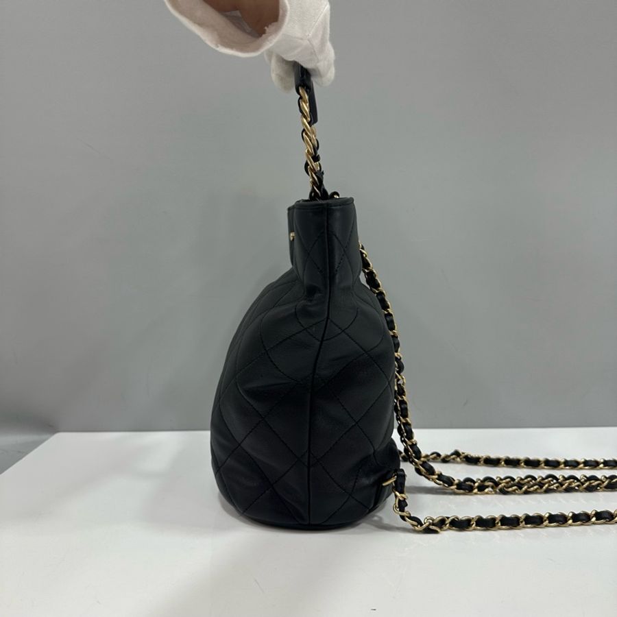 chanel as1362 黑皮金釦手提後背包-1
