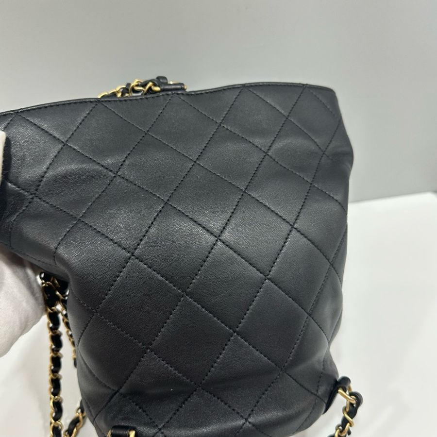 chanel as1362 黑皮金釦手提後背包-3