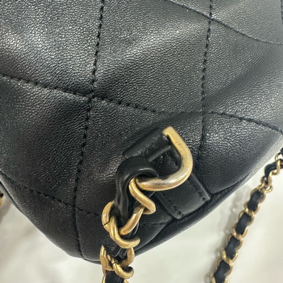 chanel as1362 黑皮金釦手提後背包-4