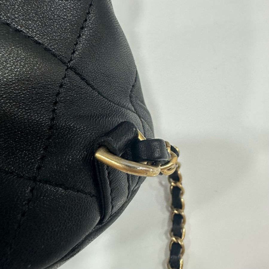 chanel as1362 黑皮金釦手提後背包-5
