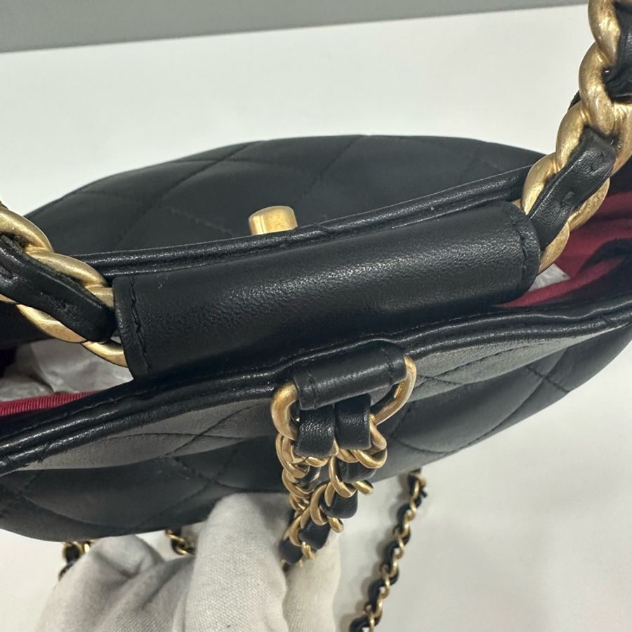 chanel as1362 黑皮金釦手提後背包-9