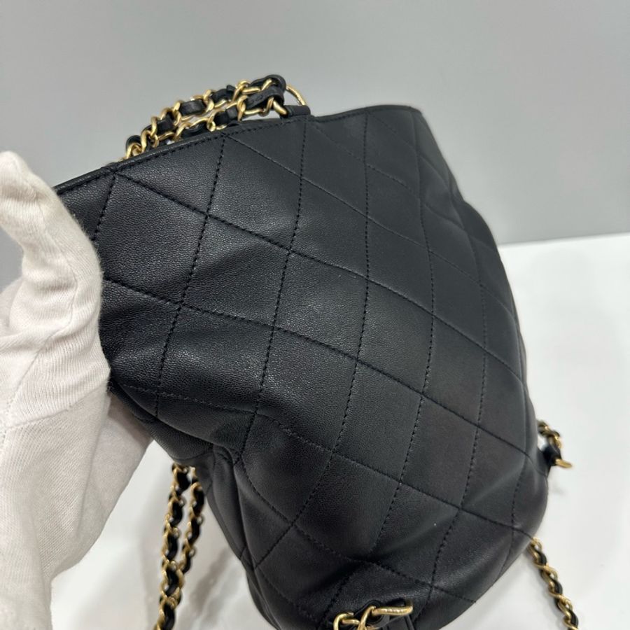 chanel as1362 黑皮金釦手提後背包-13
