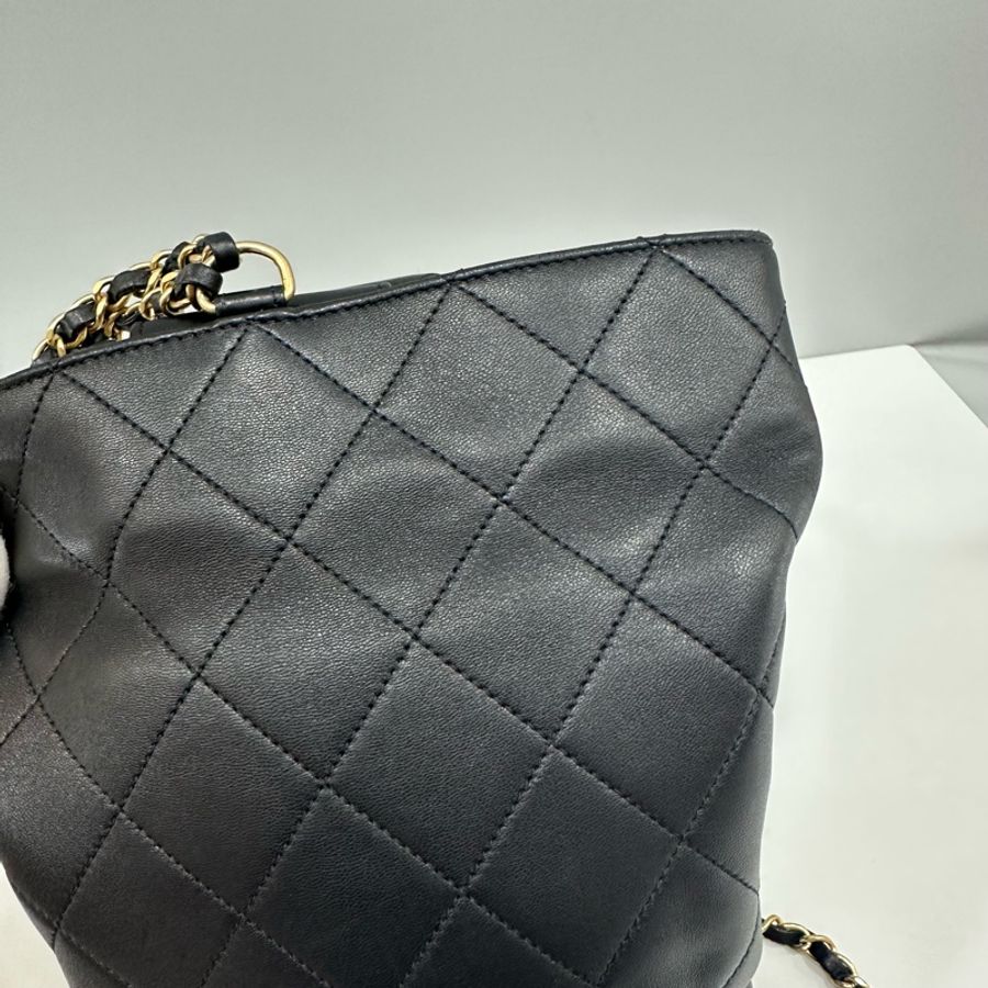 chanel as1362 黑皮金釦手提後背包-14