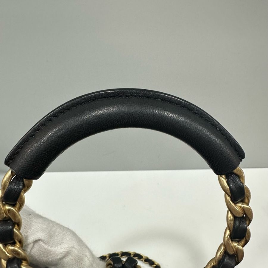 chanel as1362 黑皮金釦手提後背包-29