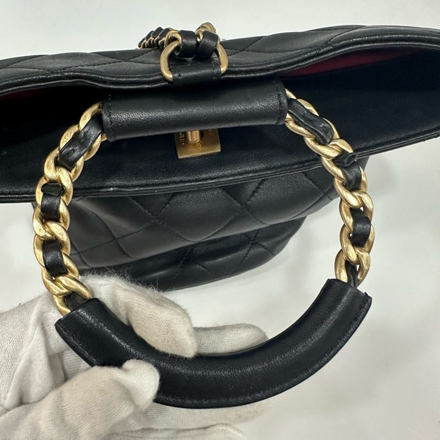 chanel as1362 黑皮金釦手提後背包-30