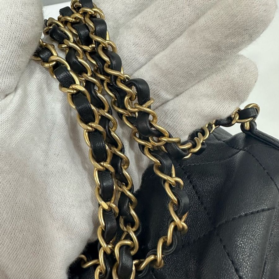 chanel as1362 黑皮金釦手提後背包-46