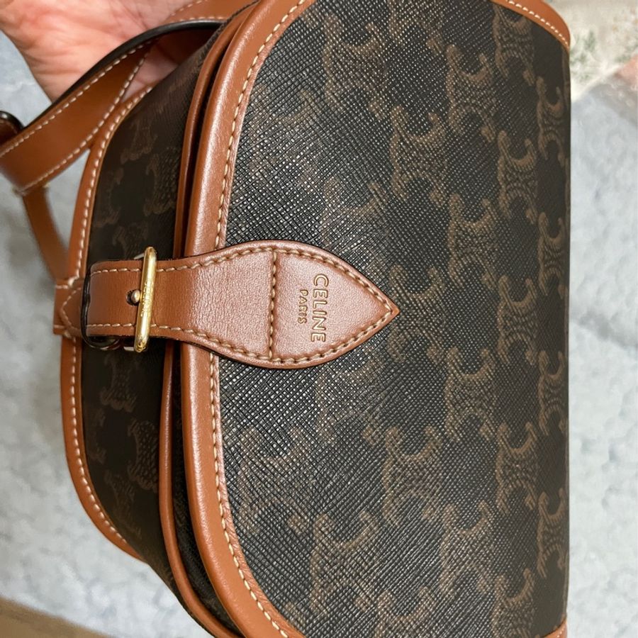 Celine 經典老花馬鞍包 有購證-1