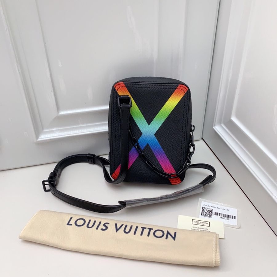 閒置新Louis Vuitton路易威登 Danube Messenger 彩虹秀款相機包芯片款 -0