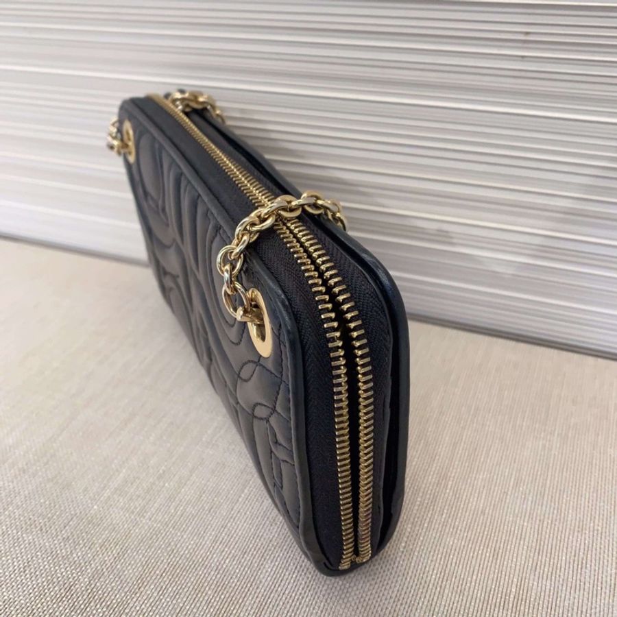 98新 Ferragamo 黑金單肩斜挎鏈條包 經典永不過時 溫柔的小羊皮質-4
